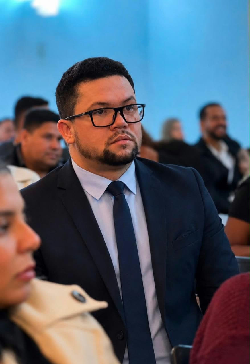Eduardo Aguiar em evento jurídico